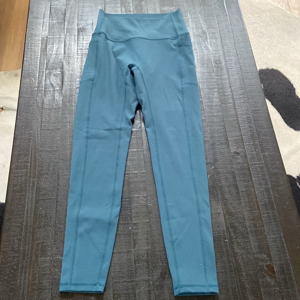ETHOS leggings and top set - Picture 7 of 9